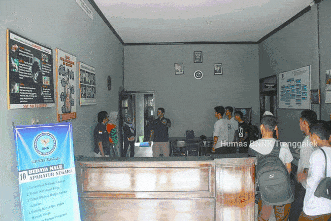 Pembuatan Video Pesan Layanan Masyarakat BNNK Trenggalek melalui Seksi Pencegahan dan Pemberdayaan Masyarakat bersinergi dengan Satgas Anti Narkoba Sekolah SMKN 2 Trenggalek
