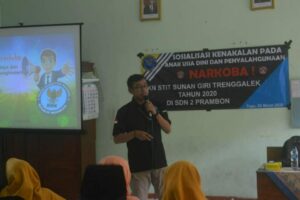 BERSAMA STIT SUNAN GIRI TRENGGALEK-Sosialisasi Bahaya Narkoba di MI Pudji Hardjo dan SDN 2 Prambon