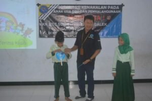 BERSAMA STIT SUNAN GIRI TRENGGALEK-Sosialisasi Bahaya Narkoba di MI Pudji Hardjo dan SDN 2 Prambon