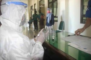 Screening Tes Urin bagi Pegawai di Kantor Pengadilan Negeri Trenggalek