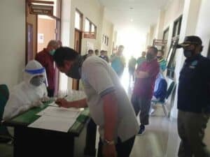 Screening Tes Urin bagi Pegawai di Kantor Pengadilan Negeri Trenggalek