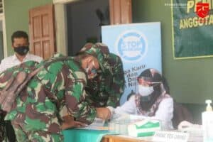 KODIM 0806 Trenggalek Terus Mendukung Program P4GN Melalui Kegiatan Penyuluhan dan Tes Urin Narkoba Terhadap Anggotanya