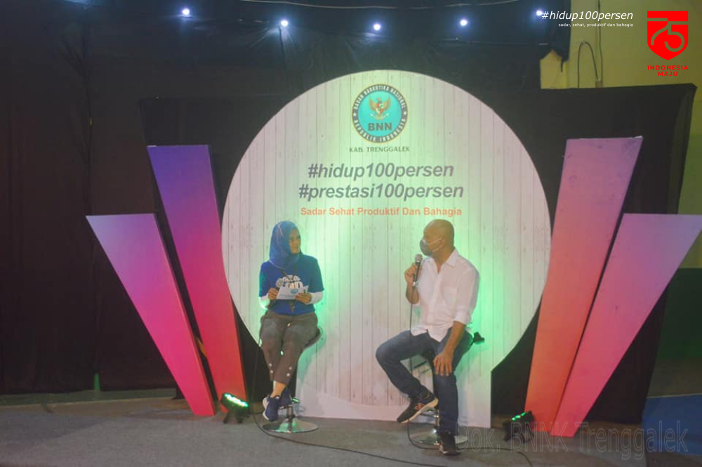 PRODUKTIF DI MASA PANDEMI BNNK TRENGGALEK MENGADAKAN KONSER VIRTUAL HIDUP 100 PERSEN PRODUKTIF DI MASA PANDEMI BNNK TRENGGALEK MENGADAKAN KONSER VIRTUAL HIDUP 100 PERSEN