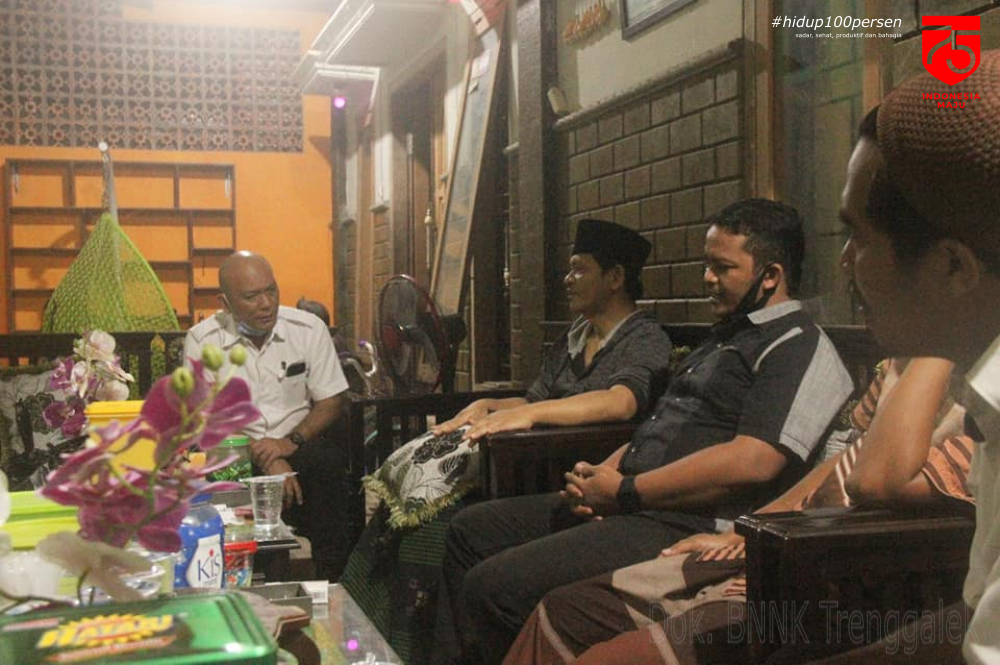 Kunjungan kepada Tokoh Masyarakat dan Tokoh Agama di Kabupaten Trenggalek Kunjungan kepada Tokoh Masyarakat dan Tokoh Agama di Kabupaten Trenggalek