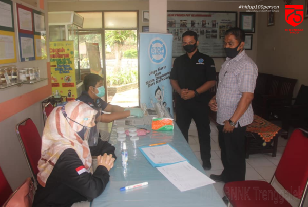 Tes Urin Narkoba Karyawan PGT. Gum Rosin & Turpentine Manufacture, Rejowinangun, Trenggalek