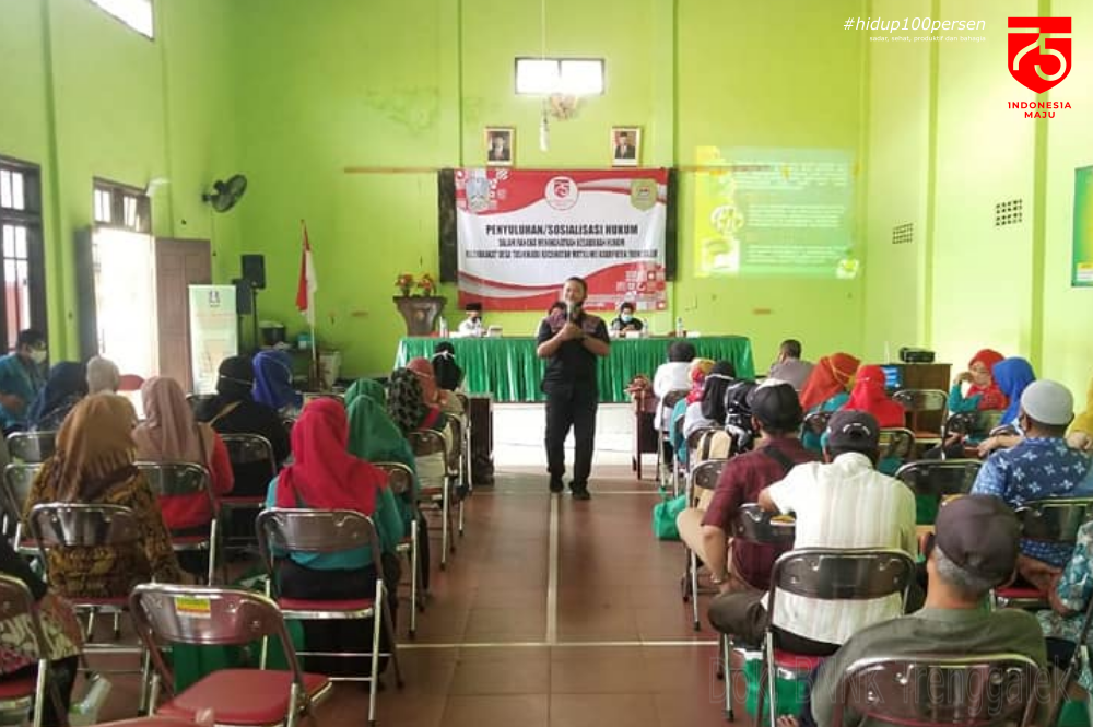 Penyuluhan Hukum pada Masyarakat Desa Tasikmadu, Kecamatan Watulimo Penyuluhan Hukum pada Masyarakat Desa Tasikmadu, Kecamatan Watulimo