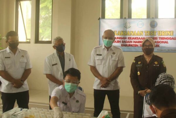 Tes Urin Narkoba kepada Pegawai Kantor Kejaksaan Negeri Trenggalek
