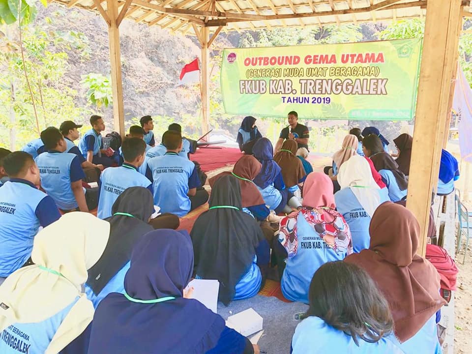Penyuluhan P4GN pada Kegiatan Outbound Generasi Muda Umat Beragama (Gema Utama) FKUB Kabupaten Trenggalek Penyuluhan P4GN pada Kegiatan Outbound Generasi Muda Umat Beragama (Gema Utama) FKUB Kabupaten Trenggalek