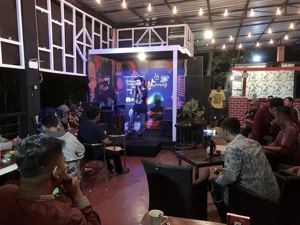 Kampanye Stop Narkoba dengan menggandeng Komunitas Stand Up Comedy dan Komunitas Literasi Trenggalek Kampanye Stop Narkoba dengan menggandeng Komunitas Stand Up Comedy dan Komunitas Literasi Trenggalek