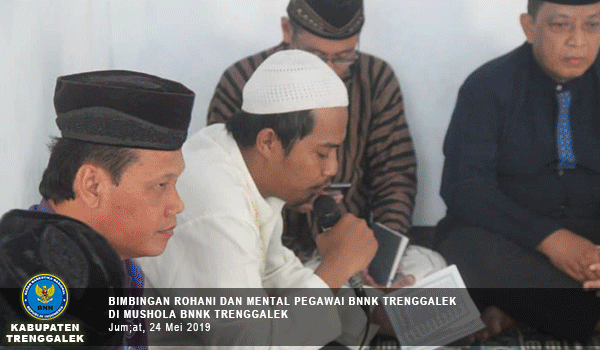 Binrohtal dan Bagi Takjil Gratis Sekaligus Kampanye Stop Narkoba bagi Masyarakat serta Buka Puasa bersama Pegawai BNNK Trenggalek
