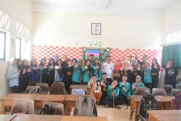 Sosialisasi Bahaya Narkoba MPLS SMA Hasan Munahir