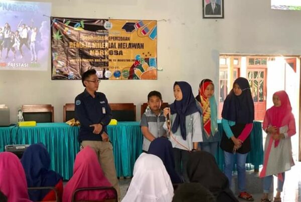 Sosialisasi Bahaya Narkoba kepada Remaja Desa Gamping dalam Kegiatan Posyandu Remaja