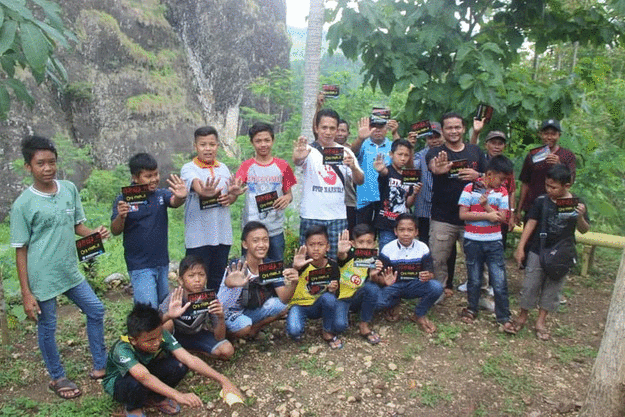 Sosialisasi dan Kampanye Stop Narkoba melalui Insert Konten pada acara Jalan Sehat "PAKEM" di Kecamatan Suruh Sosialisasi dan Kampanye Stop Narkoba melalui Insert Konten pada acara Jalan Sehat "PAKEM" di Kecamatan Suruh