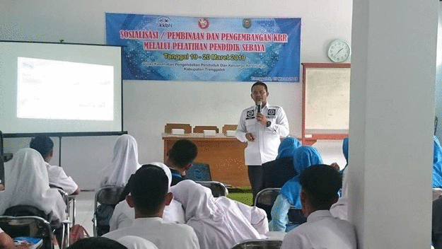 Sosialisasi Bahaya Narkoba pada Kegiatan Pembinaan dan Pengembangan KRR Pendidik Sebaya 2019 di Kecamatan Munjungan