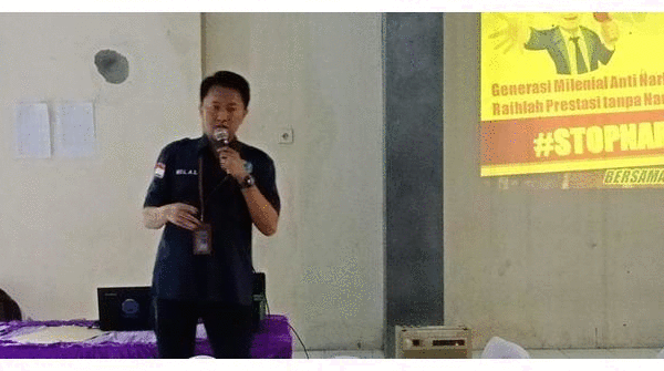 Sosialisasi Bahaya Narkoba dalam Kegiatan Latih Dasar Kepemimpinan (LDK) di MTsN 5 Trenggalek Sosialisasi Bahaya Narkoba dalam Kegiatan Latih Dasar Kepemimpinan (LDK) di MTsN 5 Trenggalek