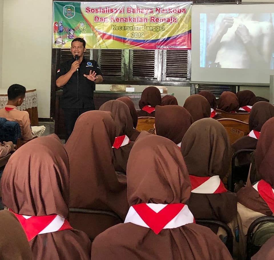 Sosialisasi Bahaya Narkoba dan Kenakalan Remaja di Kecamatan Panggul Sosialisasi Bahaya Narkoba dan Kenakalan Remaja di Kecamatan Panggul