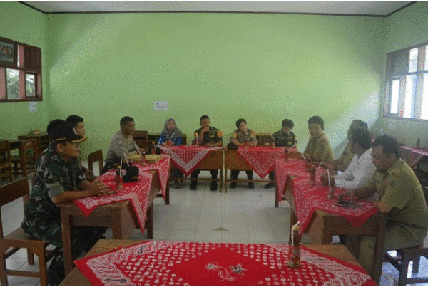 Sosialaisasi Bahaya Narkoba Bersama Tim Penyuluh Batalyon 3 SATLAK ELANG LATSITARDANUS XXXIX Tahun 2019 di SMKN 1 Suruh