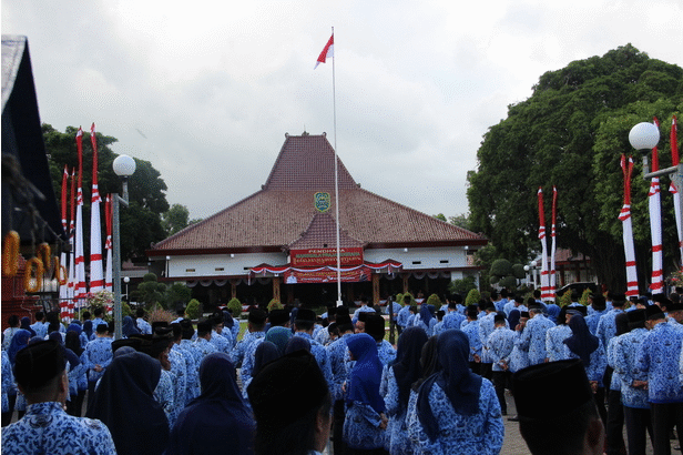 Upacara Hari Lahir Pancasila Bersama Pemerintah Kabupaten Trenggalek Upacara Hari Lahir Pancasila Bersama Pemerintah Kabupaten Trenggalek