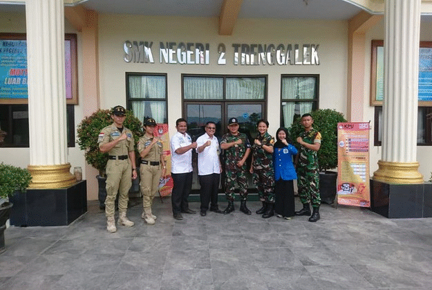 Sosialisasi Bahaya Narkoba Bersama Tim Penyuluh BATALYON 3 SATLAK ELANG LATSITARDANUS XXXIX Tahun 2019 di SMAN 1 Durenan dan SMKN 2 Trenggalek