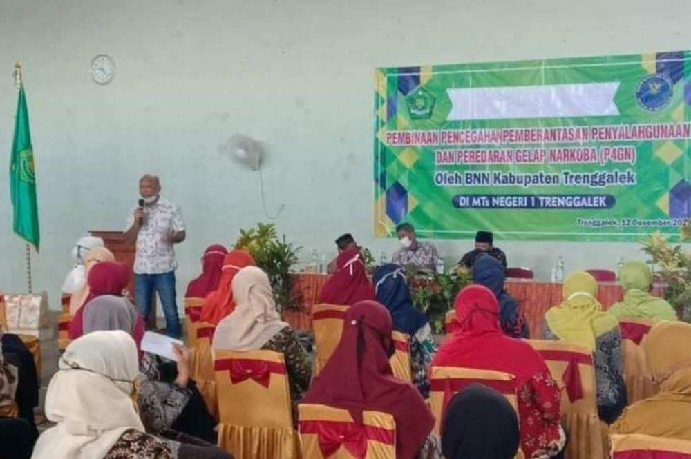 Sosialisasi dan Pembinaan P4GN kepada Guru dan Karyawan MTsN 1 Trenggalek
