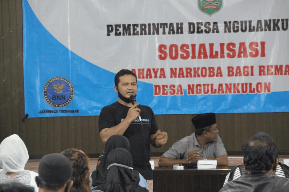 Sosialisasi Bahaya Penyalahgunaan Narkoba Pada Pemuda dan Masyarakat Desa Ngulankulon