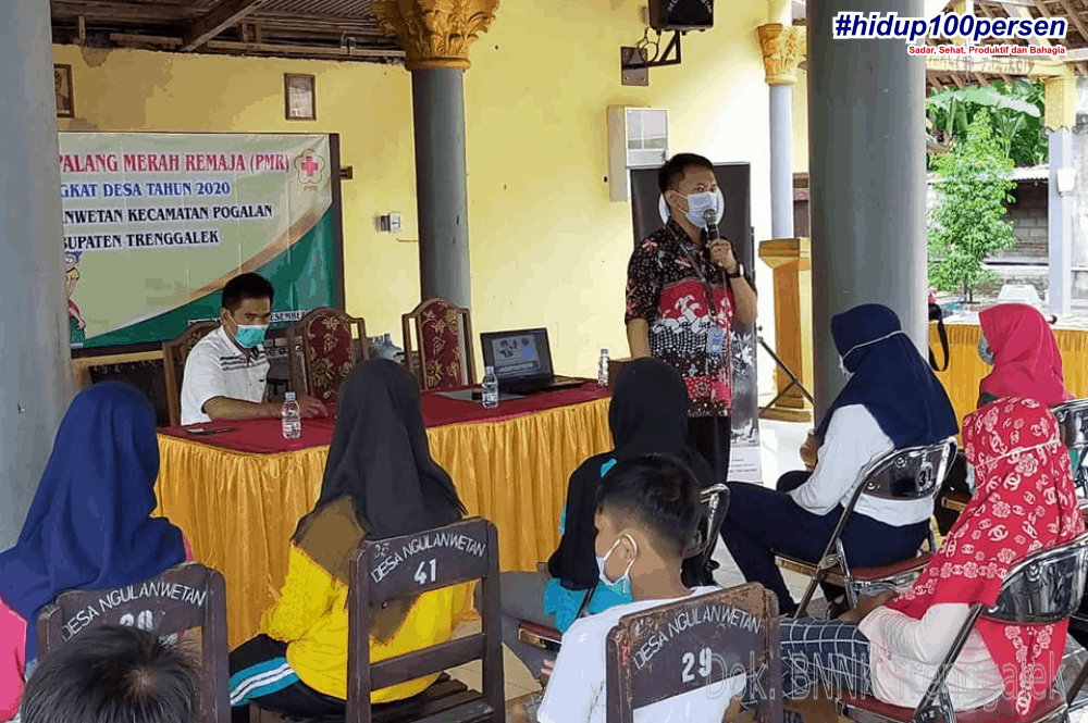 Sosialisasi Bahaya Narkoba kepada Palang Merah Remaja (PMR) Desa Ngulanwetan Kecamatan Pogalan
