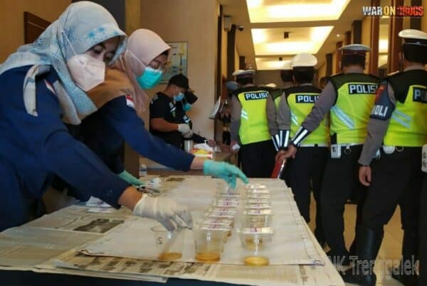 TES URIN NARKOBA UNTUK SELURUH ANGGOTA POLRI DI POLRES TRENGGALEK