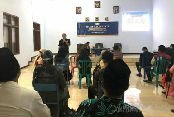 Sinergi dengan Mahasiswa UNESA, BNNK Trenggalek berikan Sosialisasi pada Masyarakat Desa Sumberejo, Durenan Trenggalek