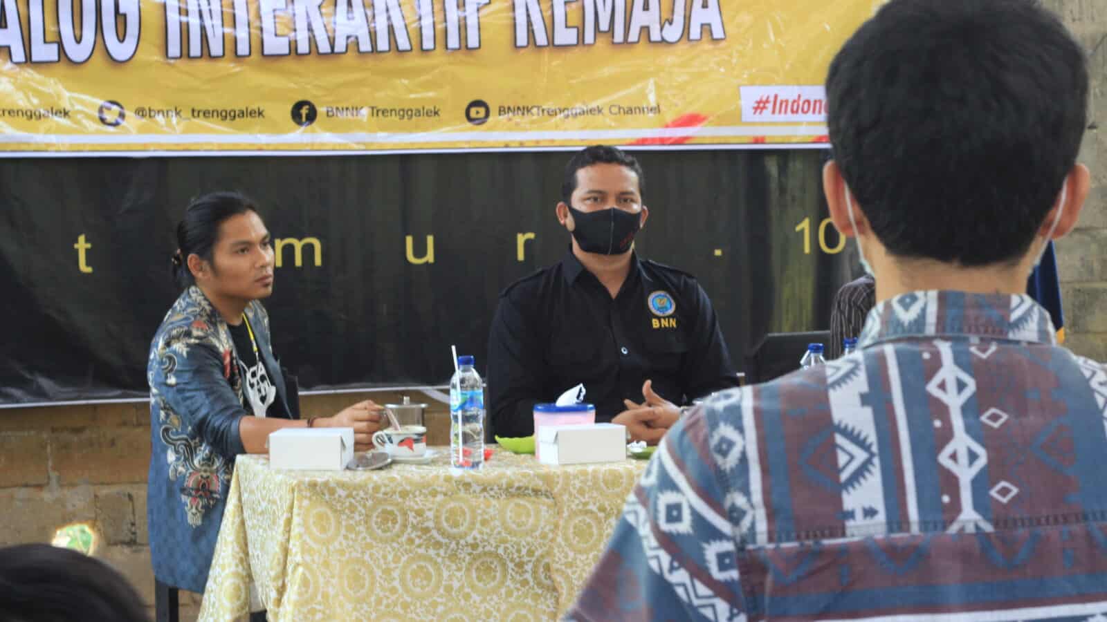 DIALOG INTERAKTIF REMAJA TEMAN SEBAYA ANTI NARKOBA DIALOG INTERAKTIF REMAJA TEMAN SEBAYA ANTI NARKO