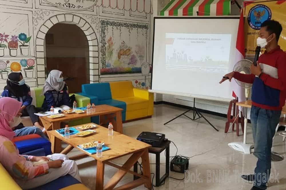 DIALOG INTERAKTIF REMAJA TEMAN SEBAYA ANTI NARKOBA (PERTEMUAN Ke-4)