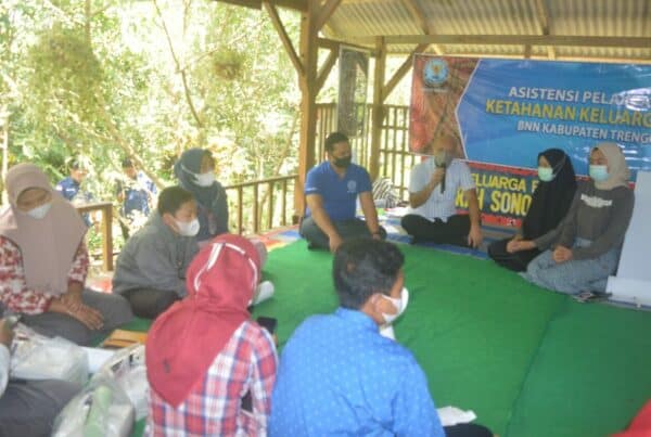 Asistensi Pelaksanaan Program Ketahanan Keluarga Anti Narkoba di Desa Watulimo