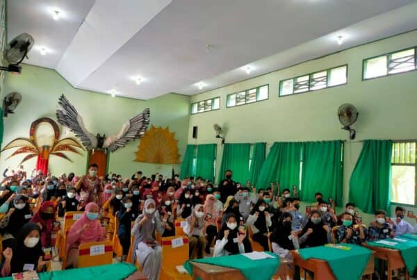 BNNK Trenggalek berikan materi P4GN pada Diklat KKR/PIK-R di MTsN 1 Trenggalek BNNK TRenggalek berikan materi P4GN pada Diklat KKR/PIK-R di MTsN 1 Trenggalek