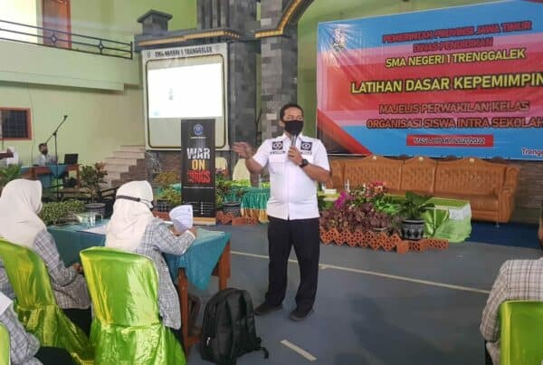 BNNK Trenggalek berikan materi P4GN pada kegiatan Latihan Dasar Kepemimpinan MPK dan OSIS SMAN 1 Trenggalek