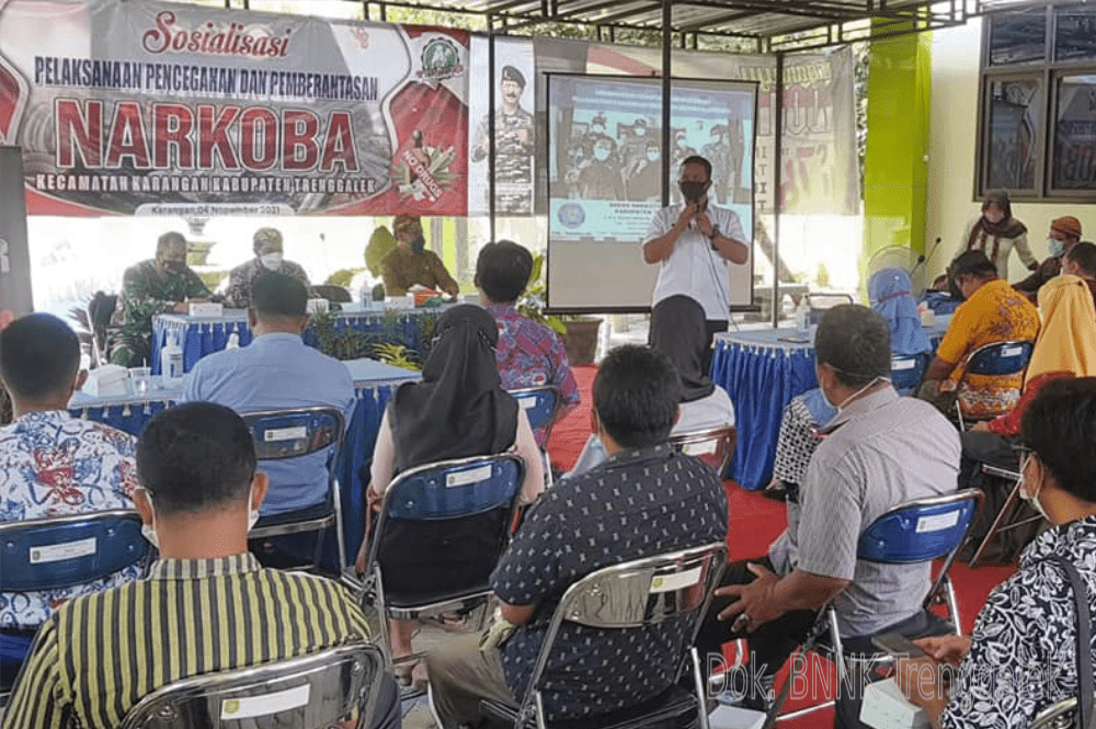SOSIALISASI PENYALAHGUNAAN NARKOBA DI KECAMATAN KARANGAN