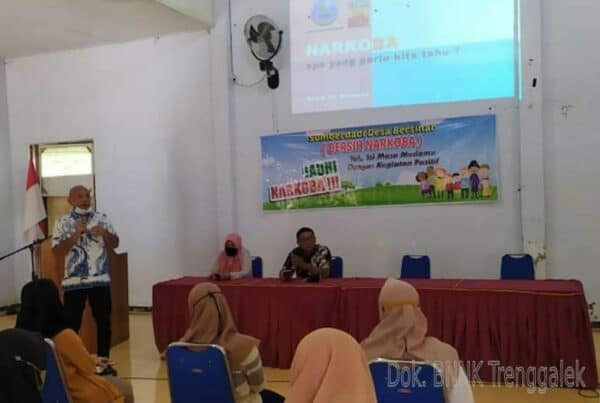 BNNK TRENGGALEK BERI SOSIALISASI DESA BERSINAR PADA MASYARAKAT DESA SUMBERDADI, TRENGGALEK BNNK TRENGGALEK BERI SOSIALISASI DESA BERSINAR PADA MASYARAKAT DESA SUMBERDADI, TRENGGALEK