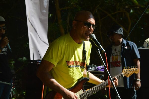 SAMBUT HUT KE-21 BNN, BNNK TRENGGALEK KAMPANYEKAN WAR ON DRUGS MELALUI PAGELARAN SENI DAN KEJUARAAN ROCK CLIMBING