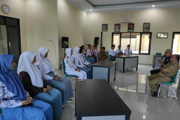 TES URIN BAGI CALON PASKIBRAKA KABUPATEN TRENGGALEK UNTUK SELEKSI TINGKAT PROV. JATIM
