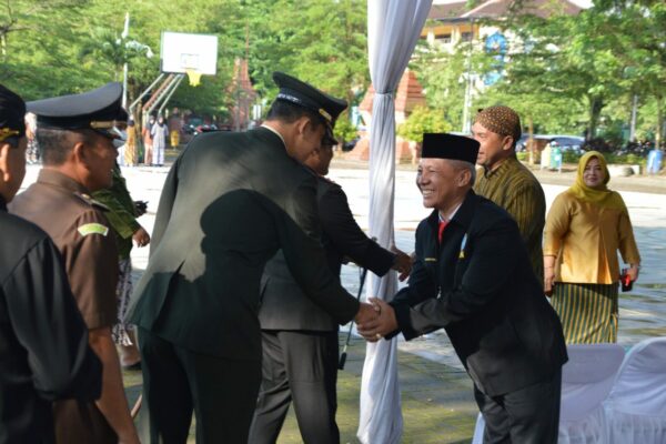 UPACARA MEMPERINGATI HARI OTONOMI DAERAH XXVII DAN HARI PENDIDIKAN TAHUN 2023