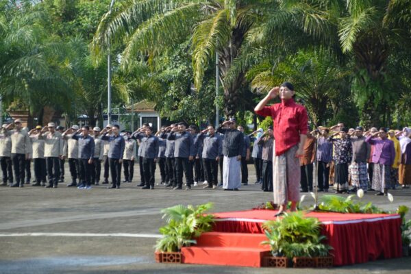UPACARA MEMPERINGATI HARI OTONOMI DAERAH XXVII DAN HARI PENDIDIKAN TAHUN 2023