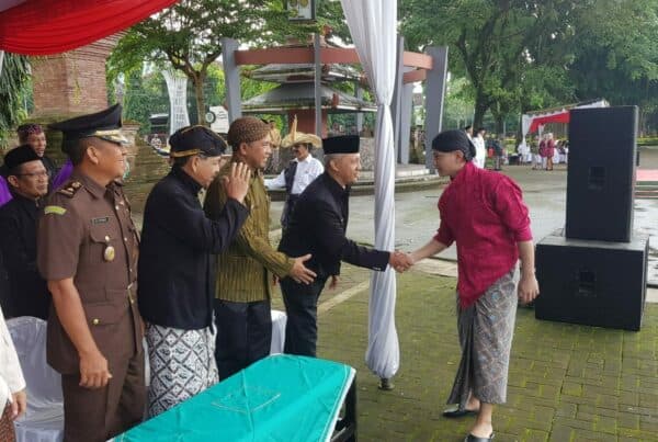 UPACARA MEMPERINGATI HARI OTONOMI DAERAH XXVII DAN HARI PENDIDIKAN TAHUN 2023