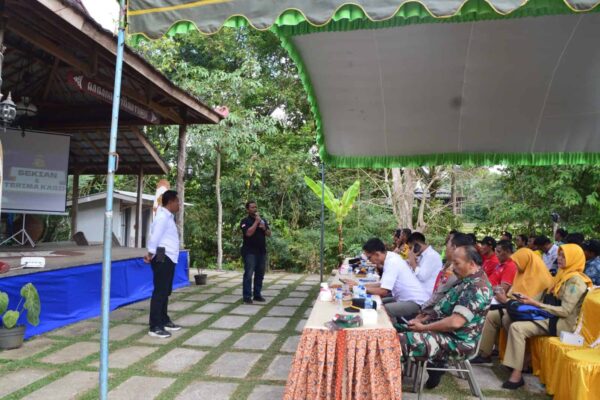 BNNK TRENGGALEK DUKUNG PROGRAM KAMPUNG BERSIH NARKOBA POLRES TRENGGALEK