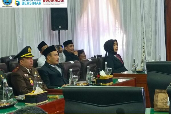 KEPALA BNNK TRENGGALEK HADIRI SIDANG PARIPURNA DPRD KABUPATEN TRENGGALEK