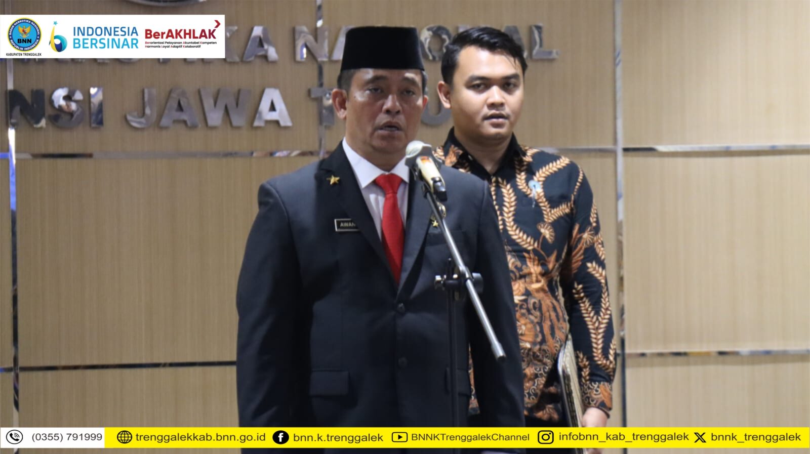 PENGAMBILAN SUMPAH DAN PELANTIKAN JABATAN FUNGSIONAL DI LINGKUNGAN BNNP JAWA TIMUR