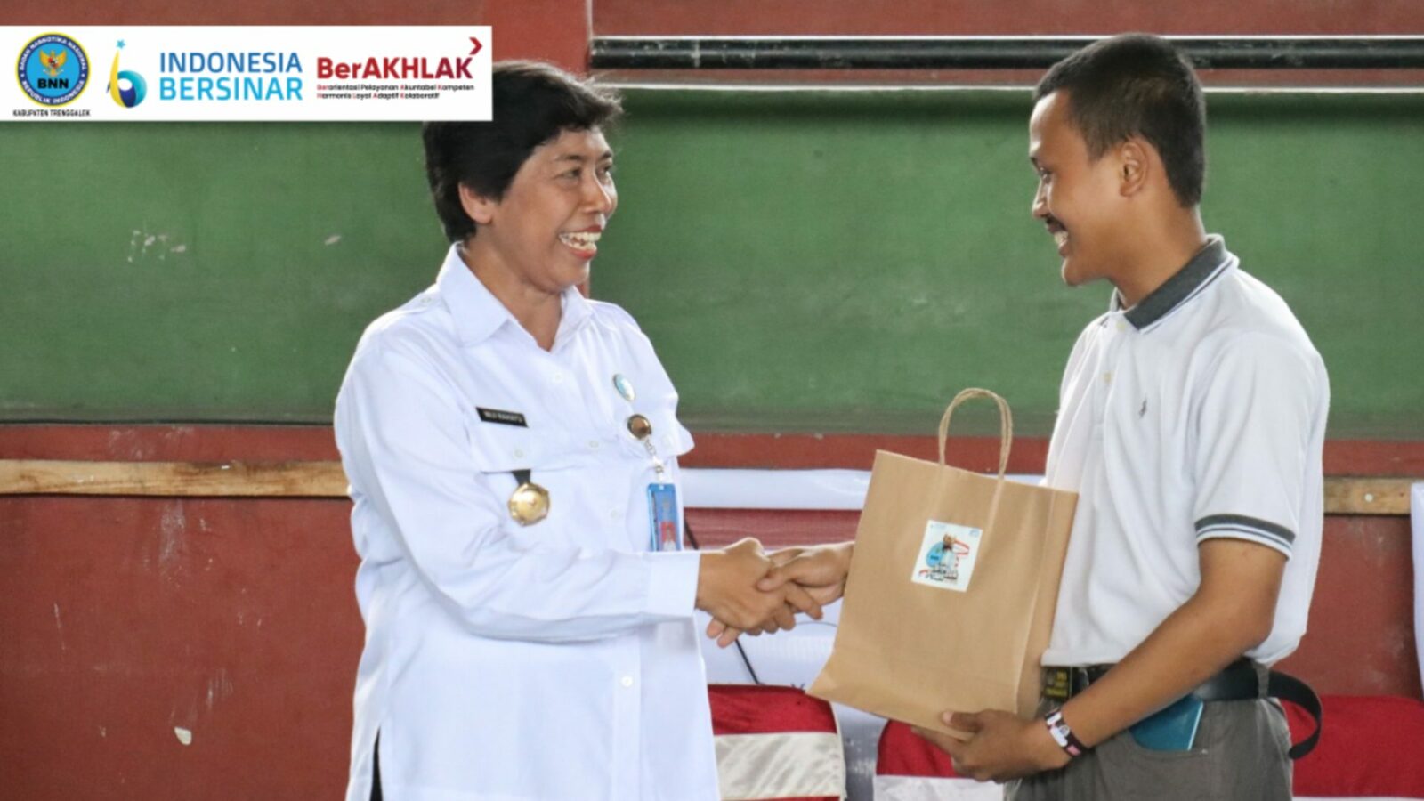 Pembukaan IMUT Futsal Competition Tahun 2025: Kepala BNNK Trenggalek Tekankan Bahaya Penyalahgunaan Narkoba Pembukaan IMUT Futsal Competition Tahun 2025