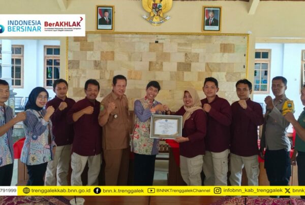 IBM Desa Pogalan Terima Penghargaan Dari BNN RI