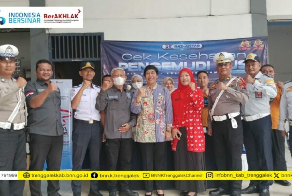 Tes Urine Narkoba dan Kesehatan pada Awak Bus Terminal Surodakan Trenggalek