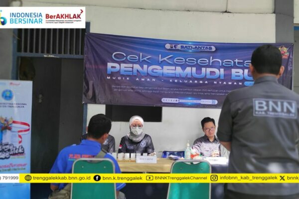 Tes Urine Narkoba dan Kesehatan pada Awak Bus Terminal Surodakan Trenggalek